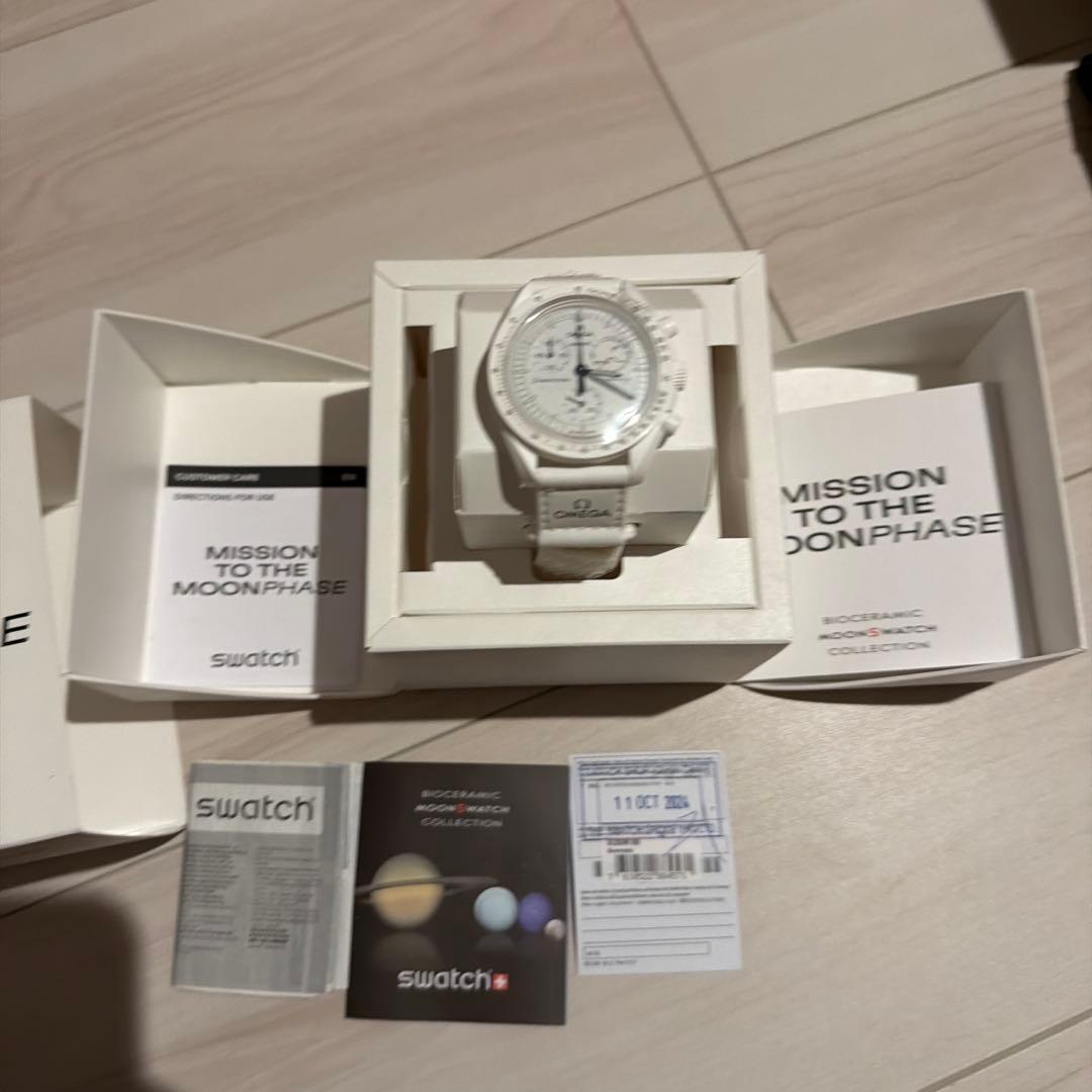 シ*ツ様 オメガ ミッション・トゥ・ザ・ムーンフェーズ　ホワイト　swatch