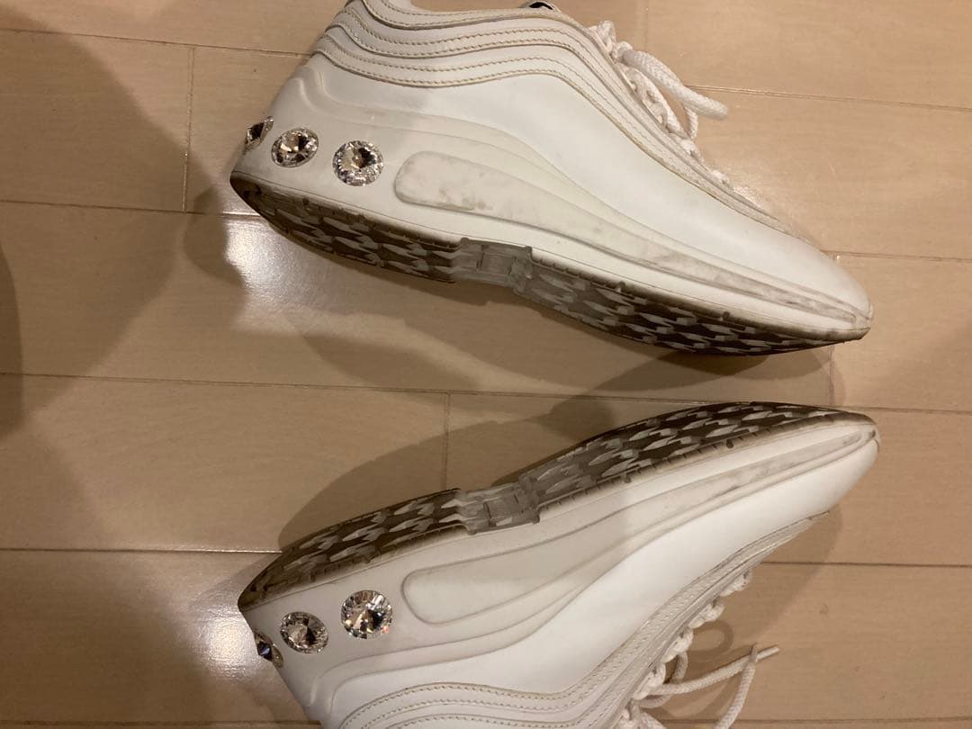 miu miu ホワイト スニーカー クリスタル装飾