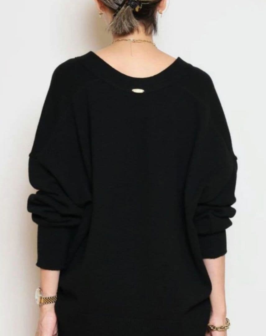 MUSE de Deuxieme Classe OLBIA Vネックプルオーバー