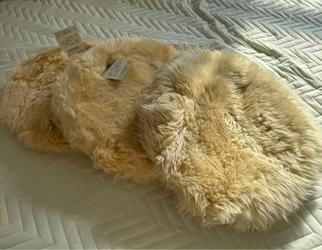 ✨3枚セット✨　モリリン　ムートン　クッション　丸型　ベージュ系