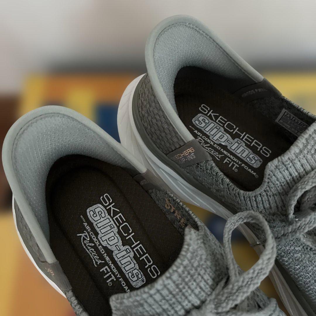 スケッチャーズ／スリップインズ24.5cf