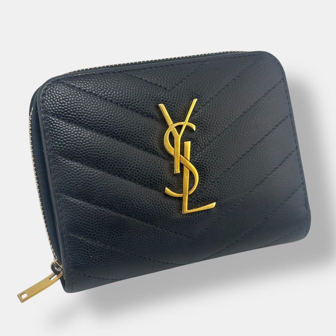 極美品 サンローラン 2つ折り財布 カサンドラ Vステッチ ロゴ金具 レザー 黒