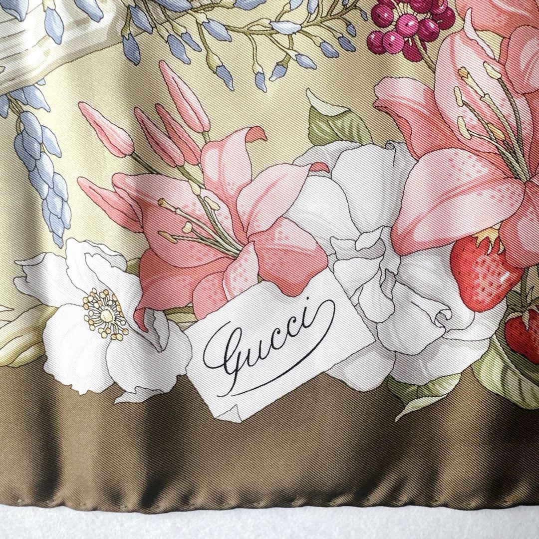 GUCCI グッチ シルクスカーフ 花柄 フラワー　ストール ショール