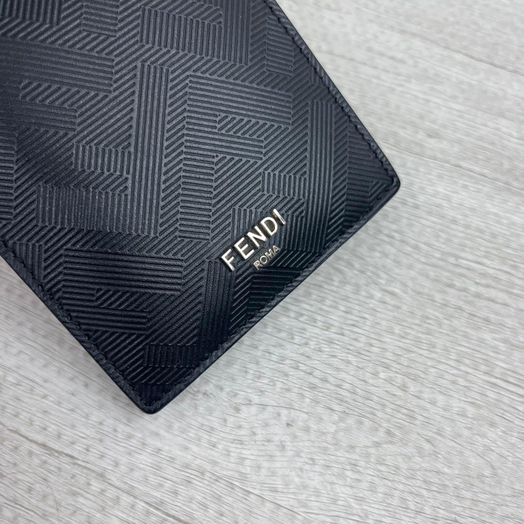 美品✨フェンディ 7M0281 シャドウカードホルダー マネークリップ ズッカ柄