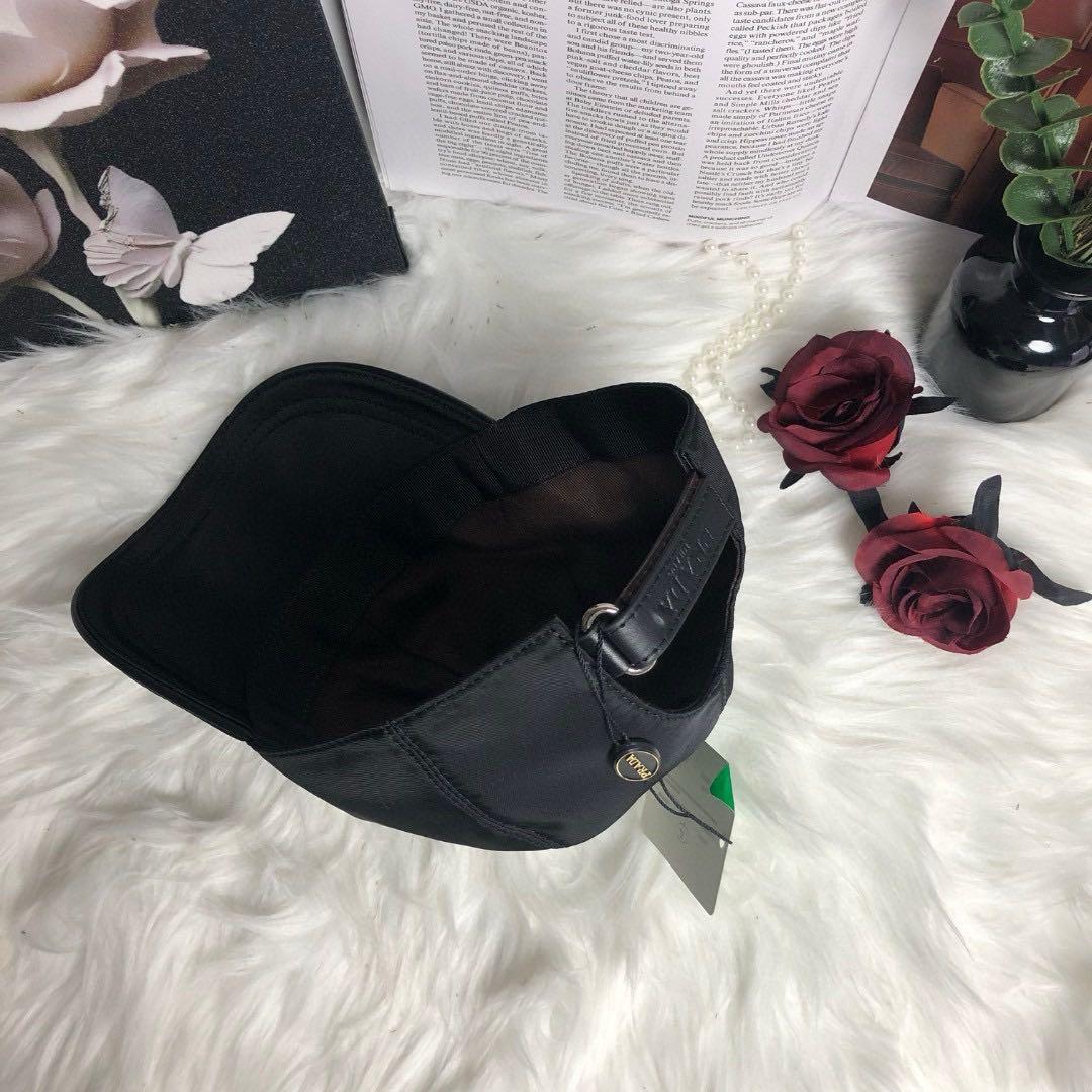 PRADA ロゴ ナイロンキャップ ブラック ユニセックス