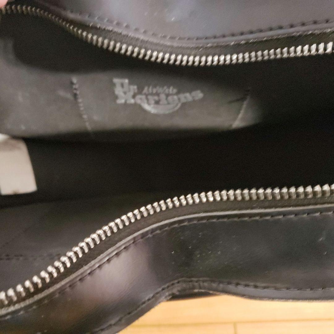 Dr.Martens ハート型黒バックパック