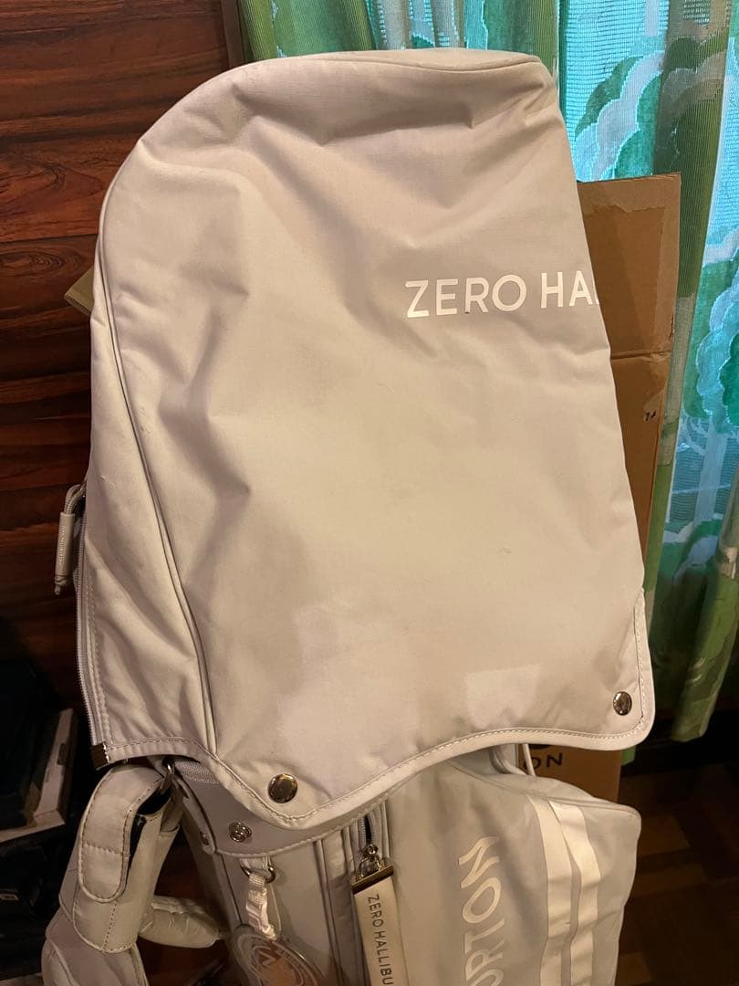 ZERO HALLIBURTON 軽量キャディバッグ ライトグレー