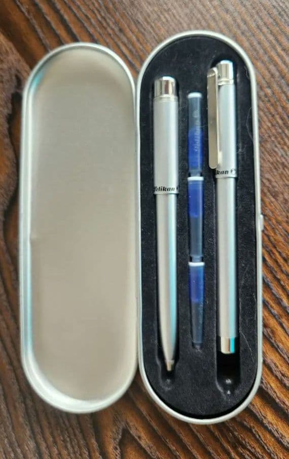 PELIKAN 万年筆・ボールペンセット 金属製ケース付き 未使用