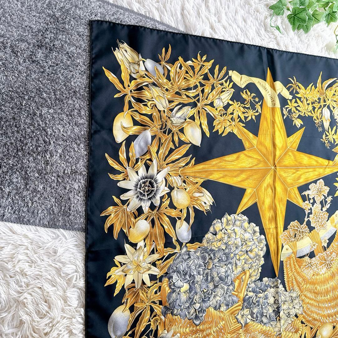 鑑定済み　エルメス　スカーフ カレ90 PASSIFLORES シルク　バンダナ