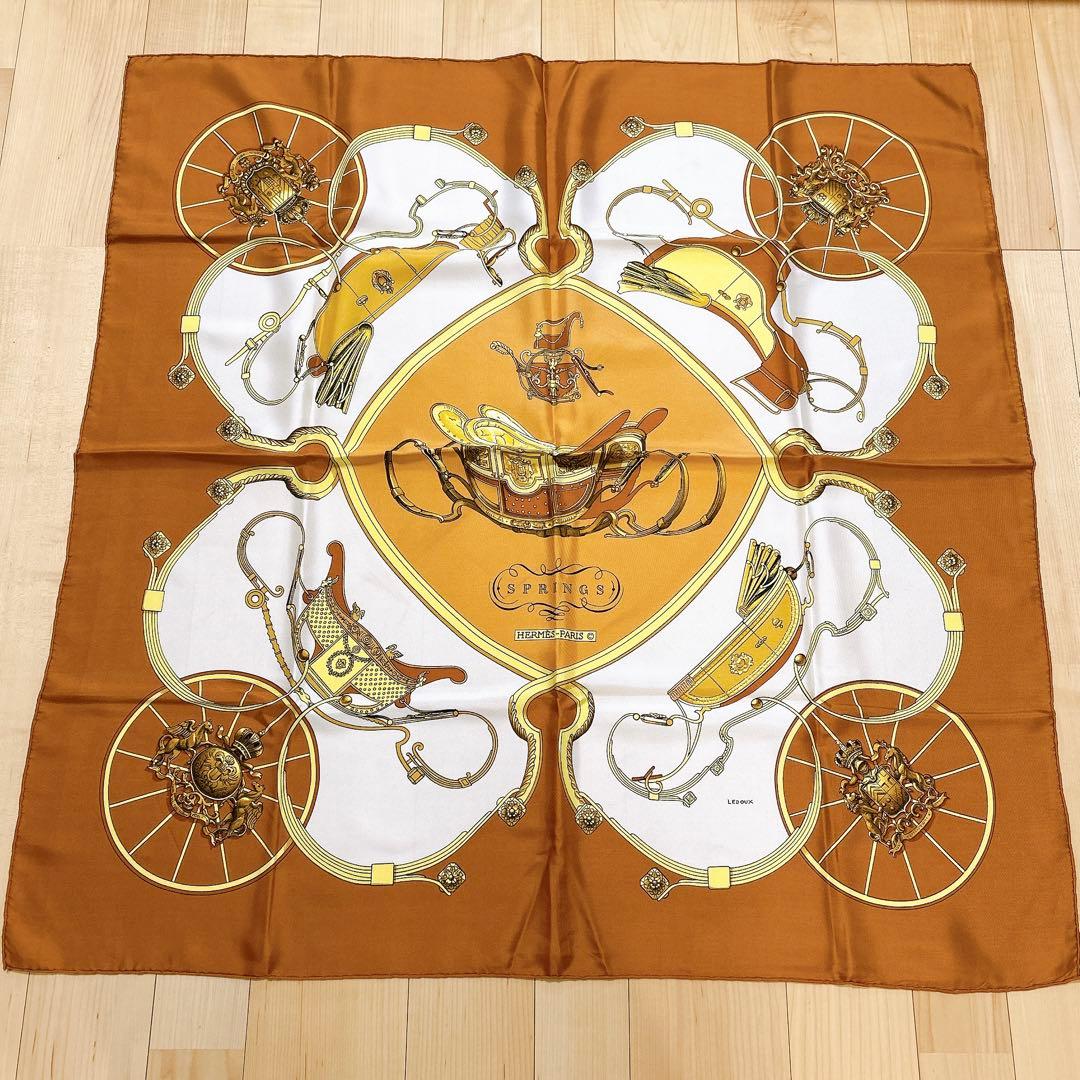 HERMES エルメス カレ90 シルク スカーフ　springs ブラウン