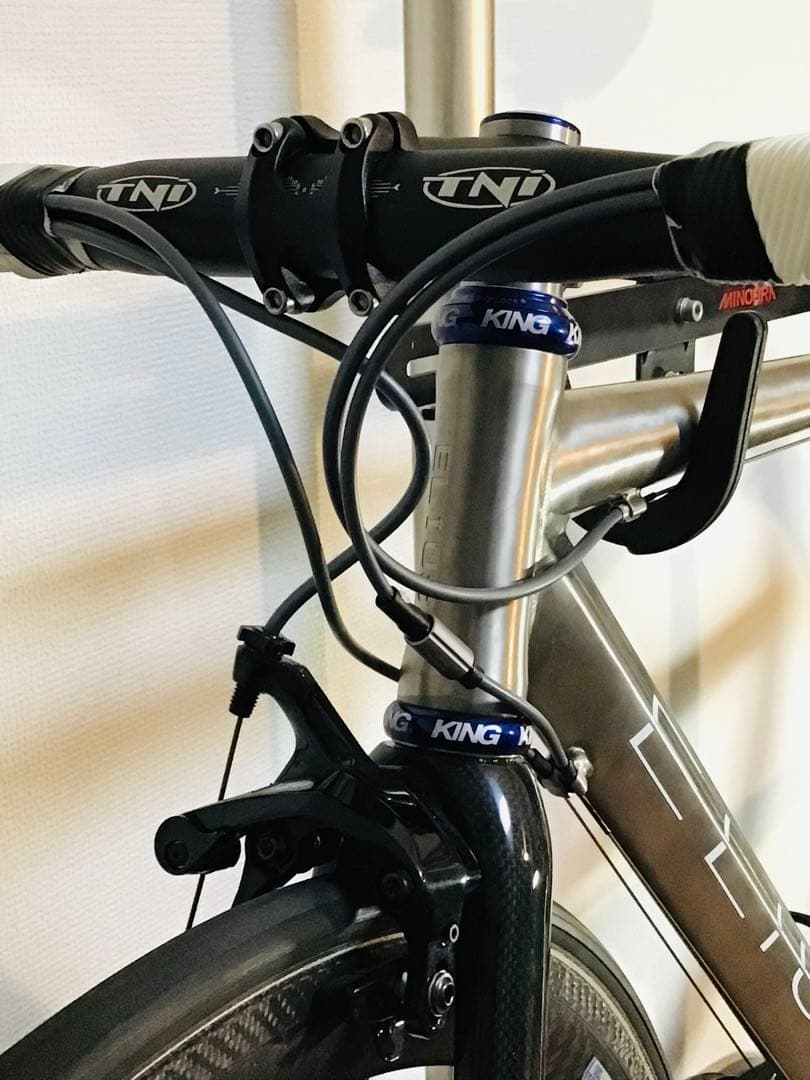 TNi チタンフレーム ロードバイク デュラエース9000系コンポ 未走行車