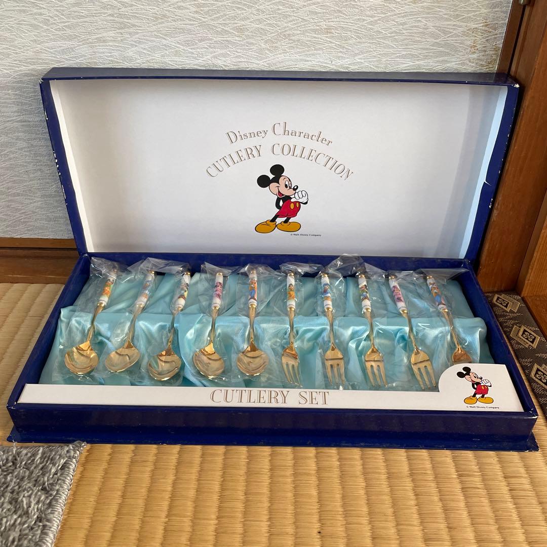 ディズニーのスプーンとフォークセット