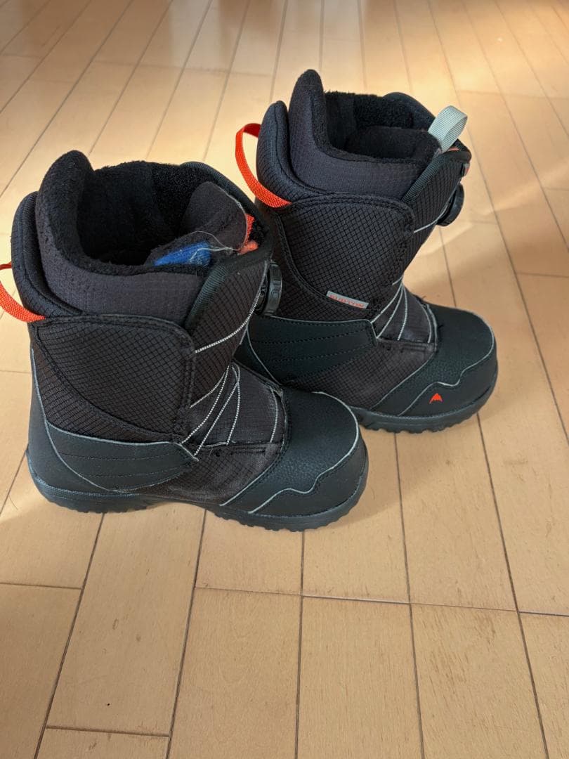 子ども用スノーボードブーツ BOAシステム搭載