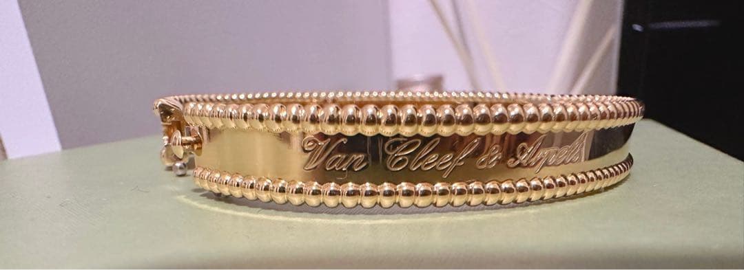 Van Cleef & Arpels ペルレシニアチュールブレスレット 18K