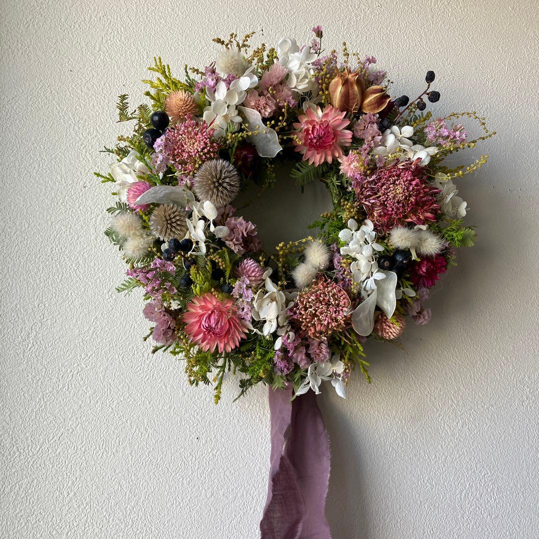 感謝価格！オーレアミモザの蕾とピンクのお花のリース　ひな祭り　春　紫陽花