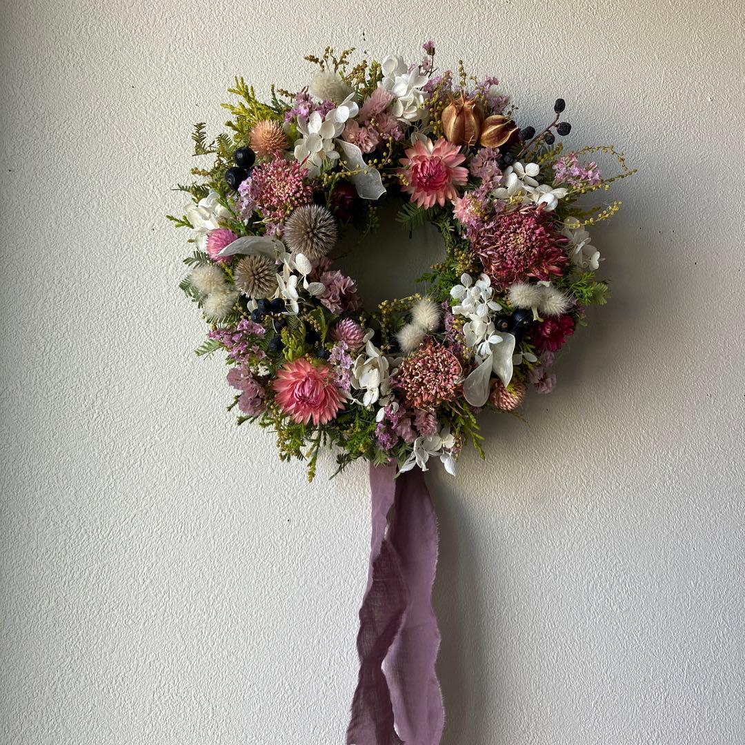 感謝価格！オーレアミモザの蕾とピンクのお花のリース　ひな祭り　春　紫陽花