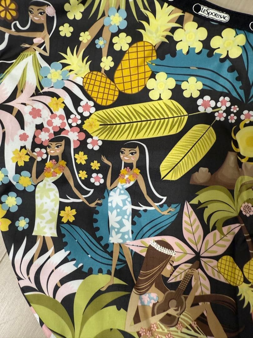 新品☆ハワイ限定☆ワヒネ柄☆レスポートサック大型バッグポーチ付☆柄厳選フラガール