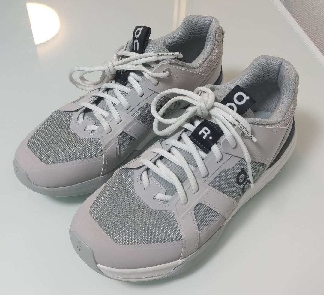 On THE ROGER Clubhouse Pro 27センチ