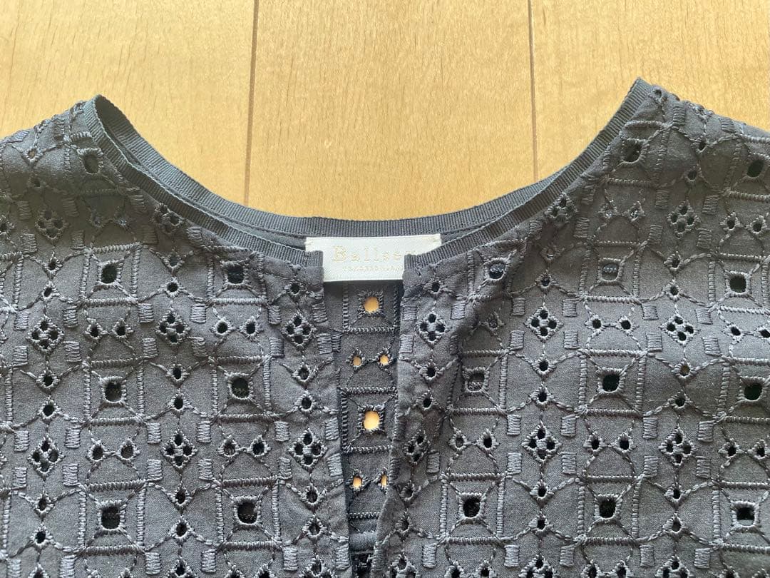 【Ballsey】タグ付き ボイルスクエアエンブロイダリーパッチポケットブラウス