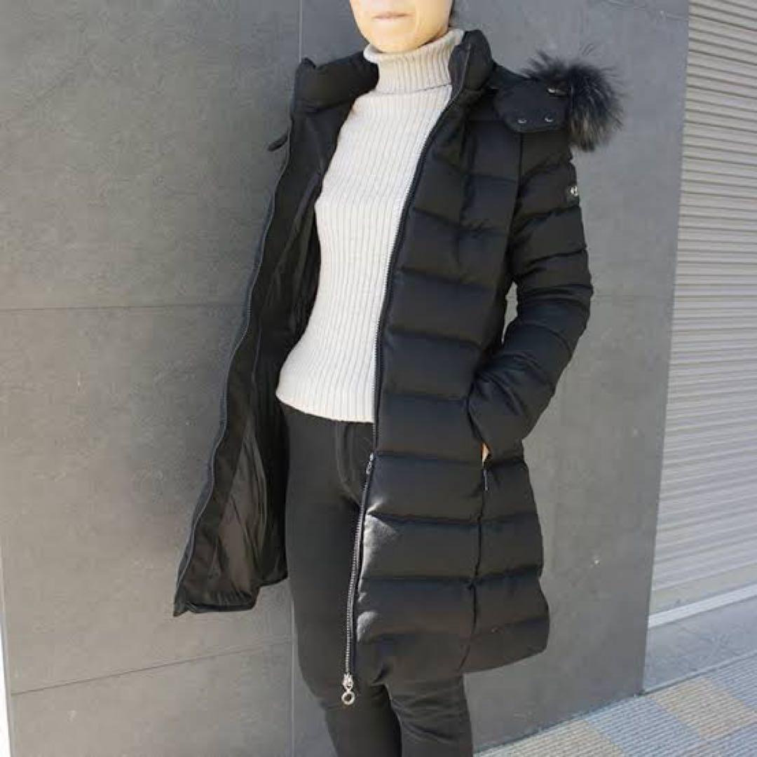 タトラス　近年21年モデル　高級ダウンコート　ラビアナ　ロングコート　黒