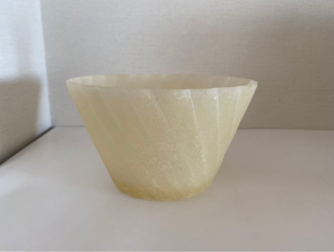 大室桃代さん　ガラス　器