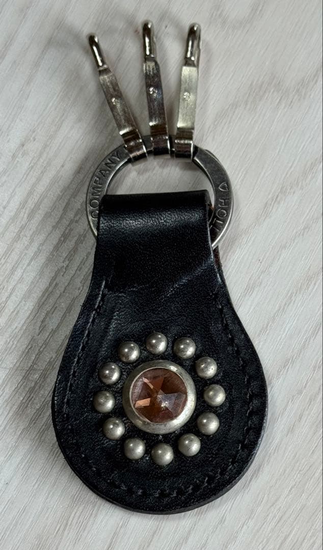 HTC タグキーホルダー ピンクストーン ブラック N&J 付き