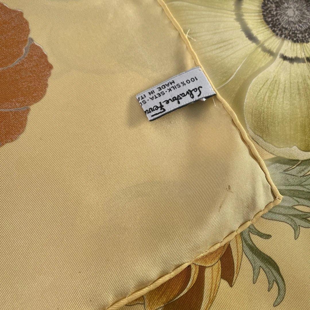 Salvatore Ferragamo 花柄シルクスカーフ 90cmx90cm