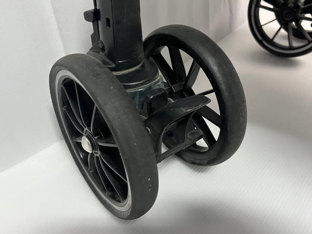 Combi コンビ スゴカルα 4キャス compact エッグショック 紺