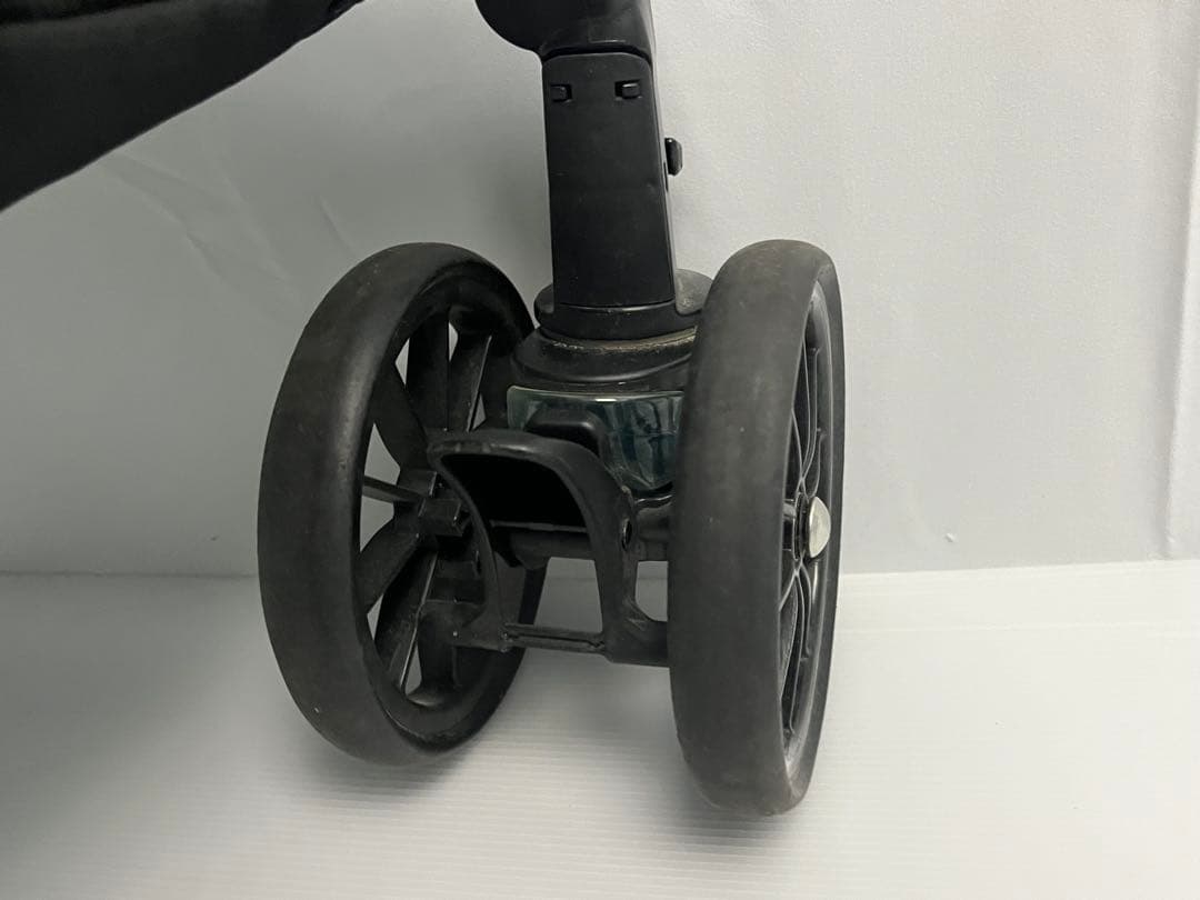 Combi コンビ スゴカルα 4キャス compact エッグショック 紺