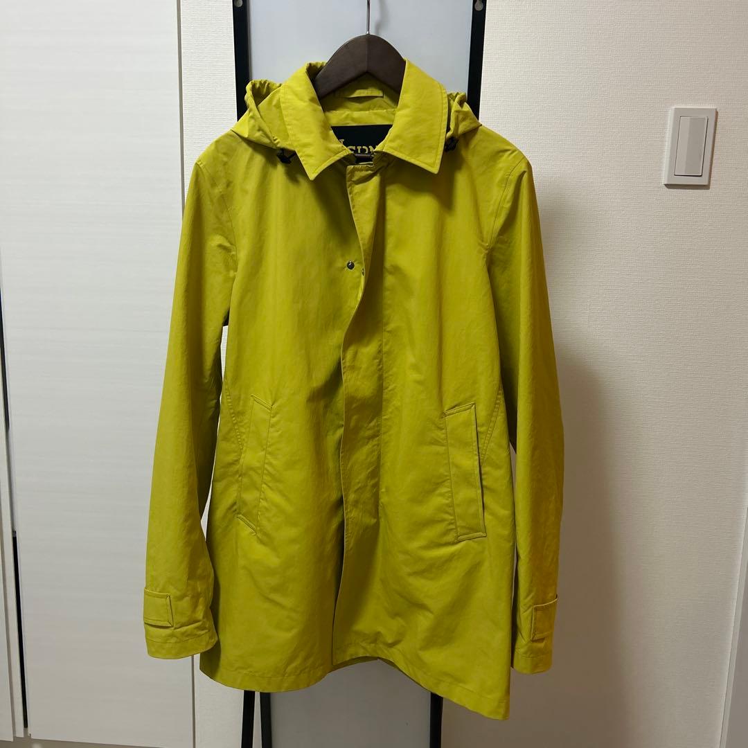 HERNO フード付きイエローレインコート