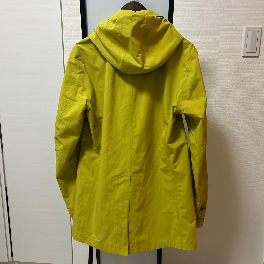 HERNO フード付きイエローレインコート