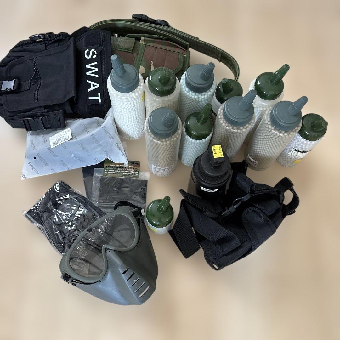 SWATタクティカルバッグとBB弾セット