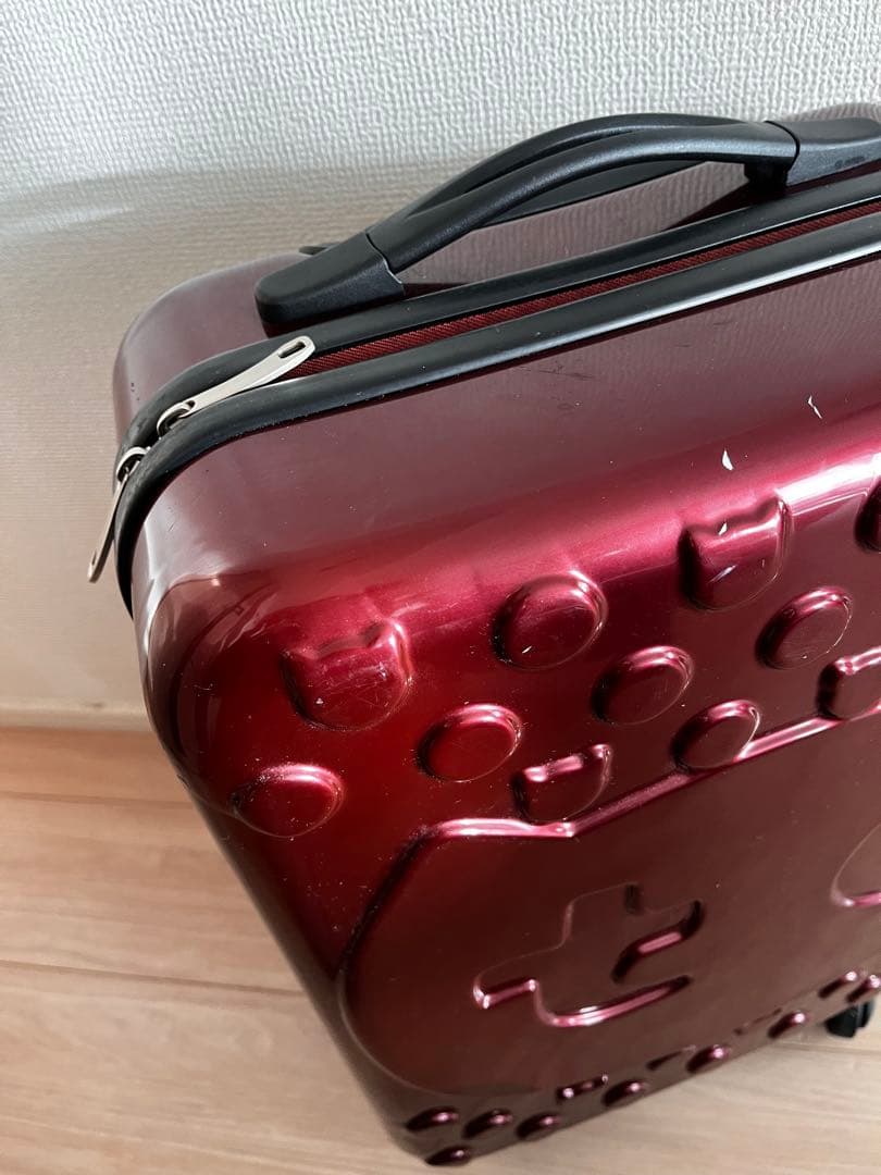 ツモリチサト　キャリーケース　猫エンボス　えんじ色