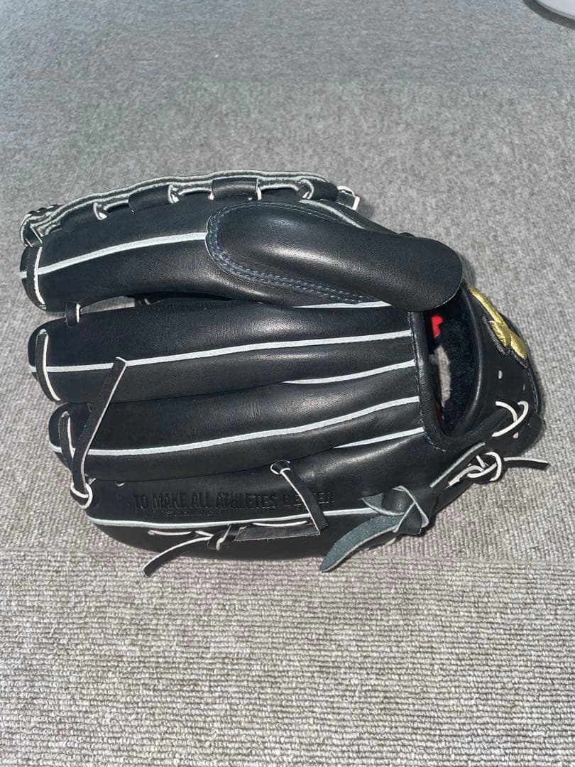 新品未使用　アンダーアーマー　硬式投手用グローブ