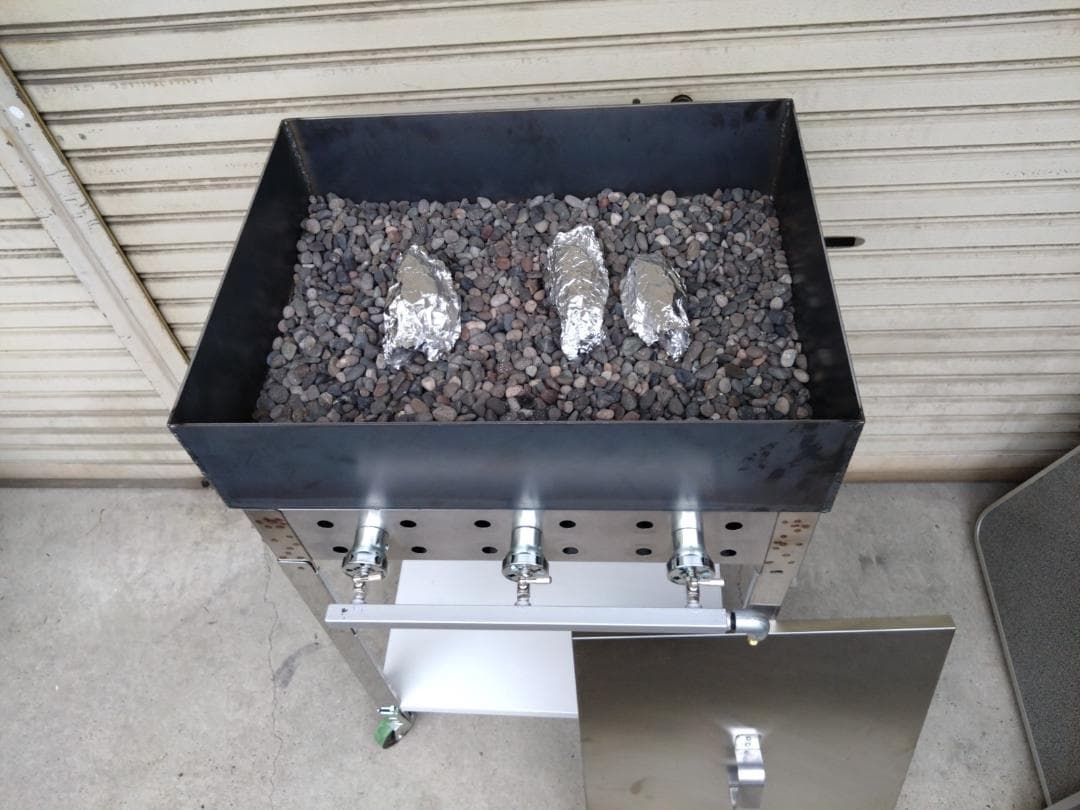 石焼きいも焼けます　専用台付き　売れてます　ガスコンロ付き　送料無料　焼き芋機器