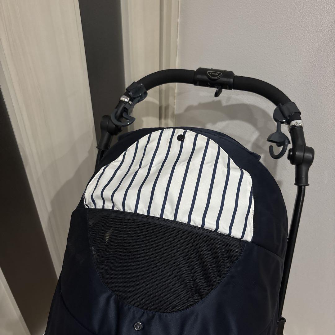 Combi ベビーカー　メチャカルハンディ　オート4キャス　コンパクト