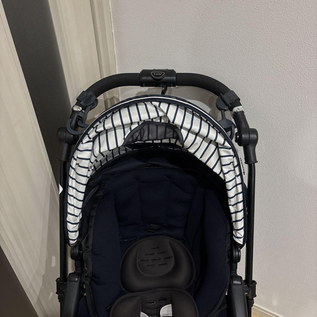 Combi ベビーカー　メチャカルハンディ　オート4キャス　コンパクト