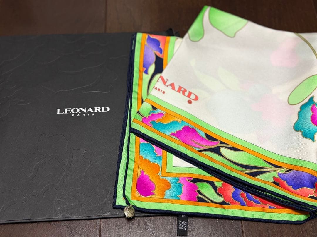 未使用‼︎ 【LEONARD】レオナール／シルク大判スカーフ