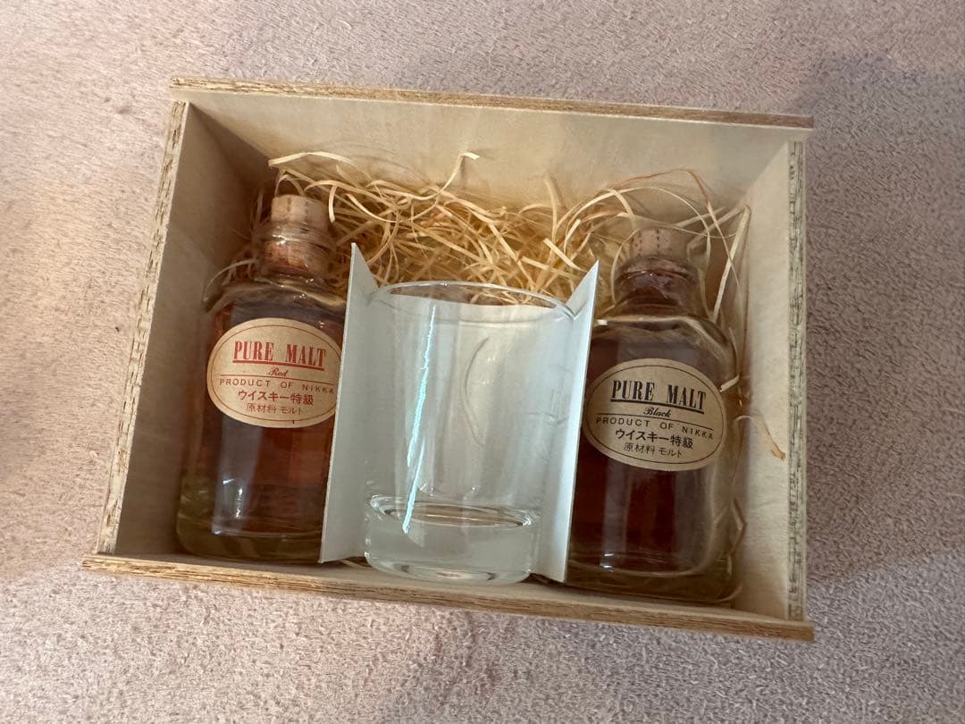 ピュアモルトウイスキー 2本セット グラス付き　2箱