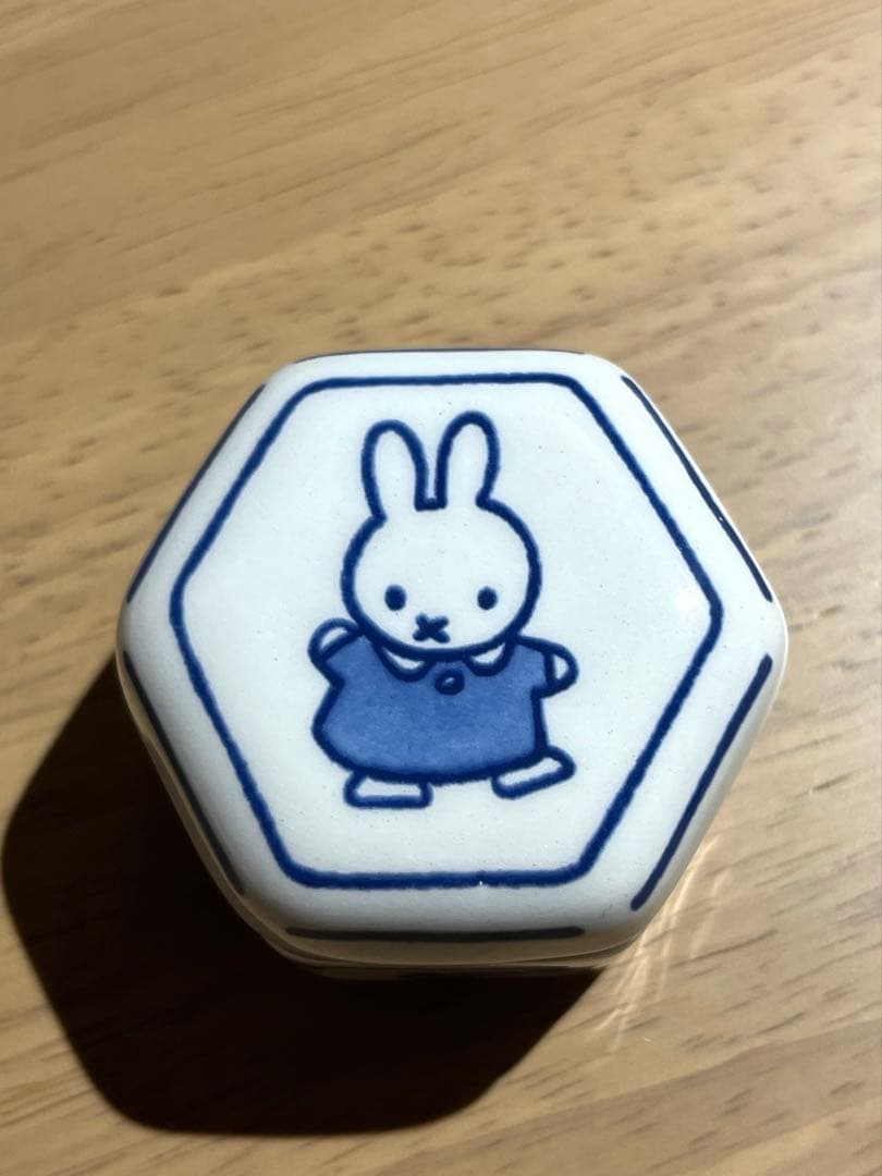 【1点限り】ミッフィー　大阪関西万博　限定　陶器　小物入れ　ロイヤルデルフト