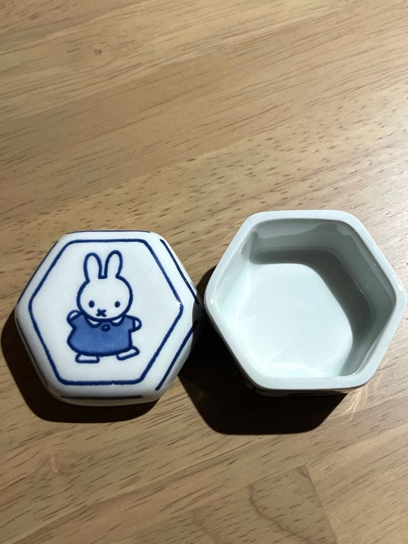 【1点限り】ミッフィー　大阪関西万博　限定　陶器　小物入れ　ロイヤルデルフト