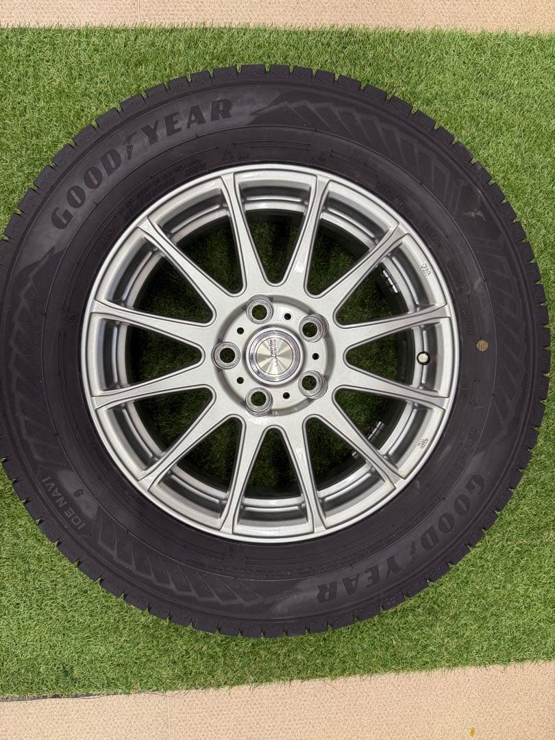 アルファード30 スタッドレスタイヤセット　215/65 R16 インセット38