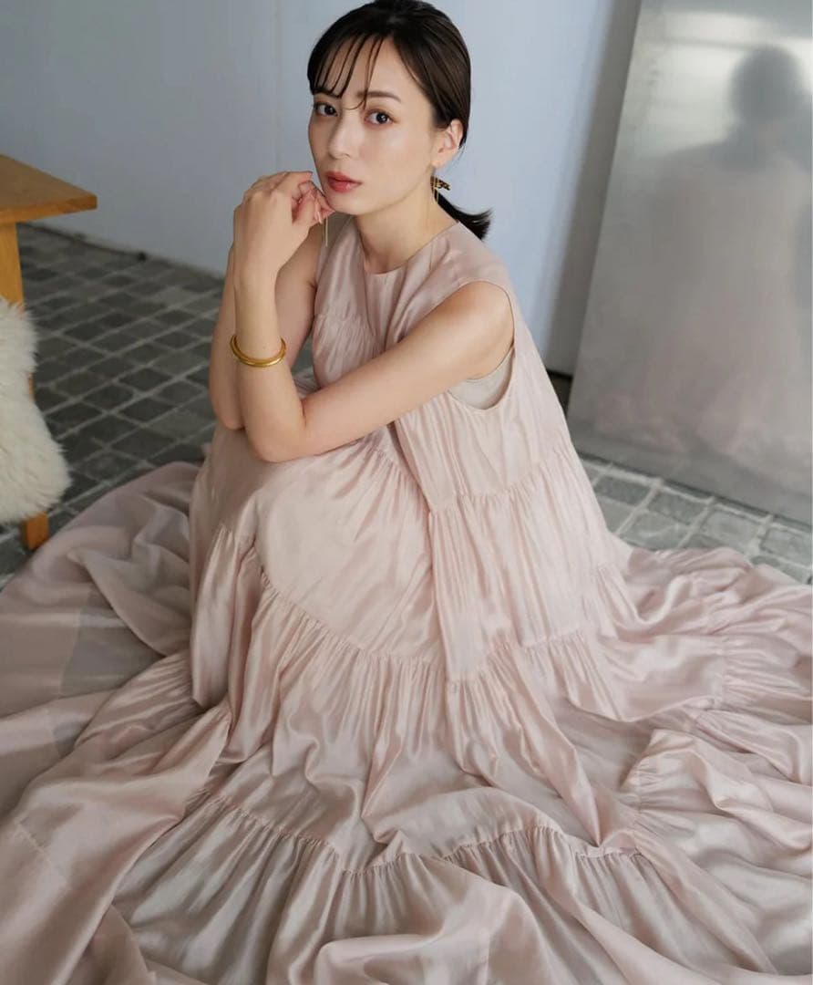 アニュアンス　テンセルリッチオーガンティアードワンピース