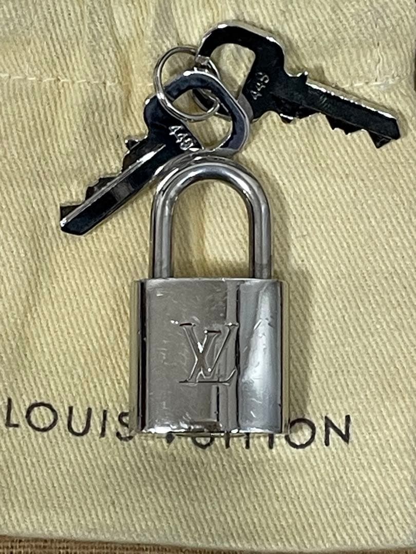 ルイヴィトン パドロック 鍵2本 南京錠 シルバー LouisVuitton