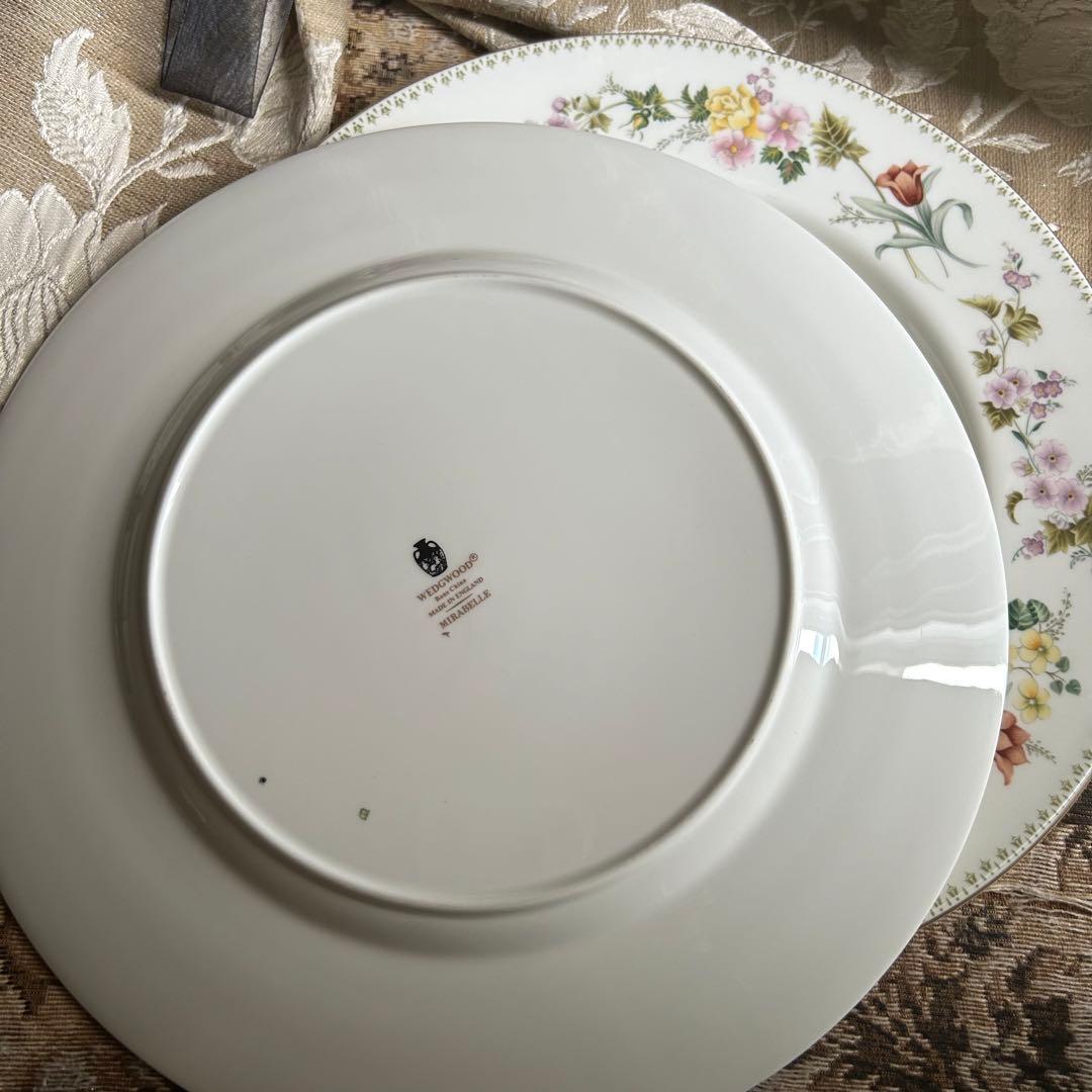 英国製  mirabelle 可憐なお花と金彩のプレート大