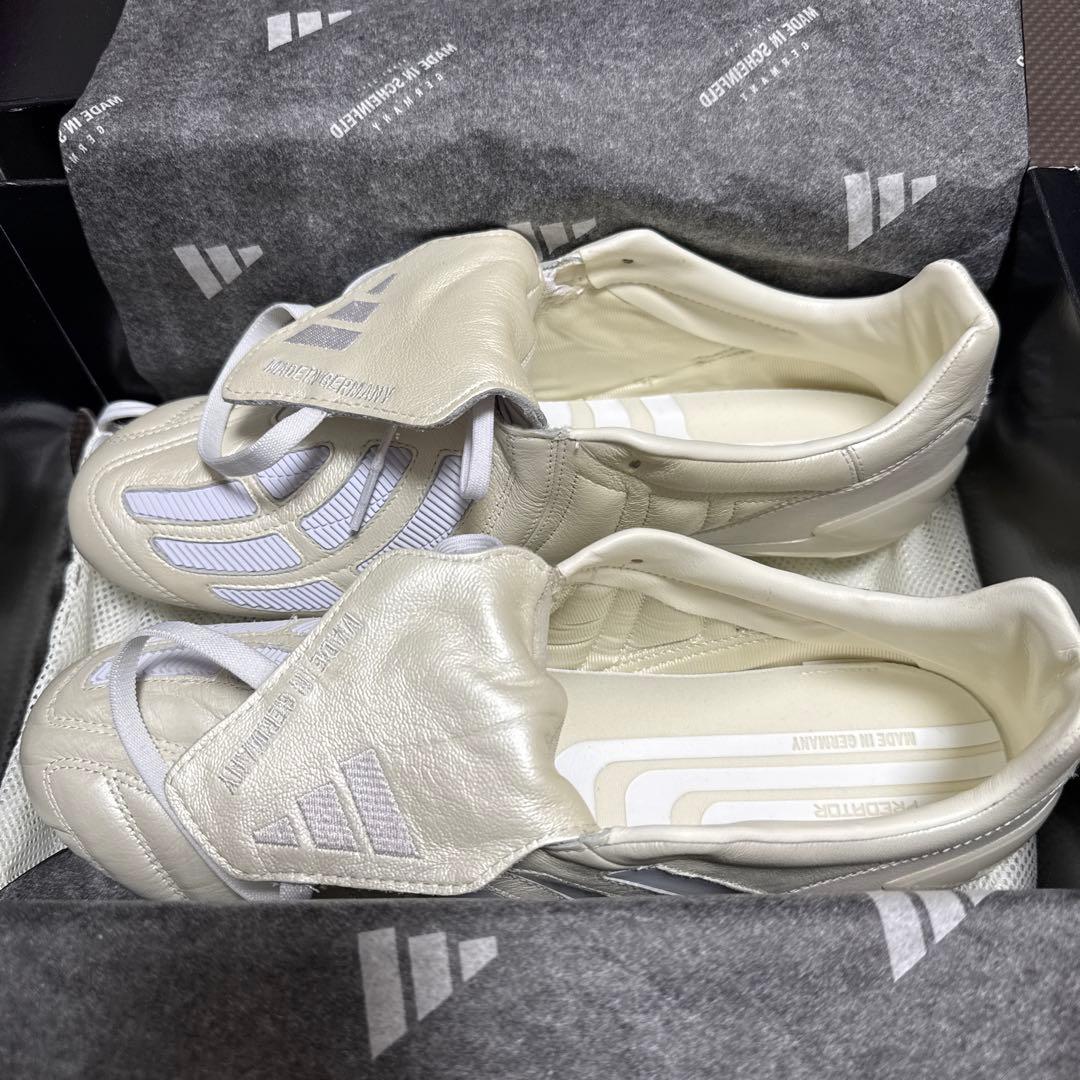 adidas PREDATOR MANIA パール　復刻版