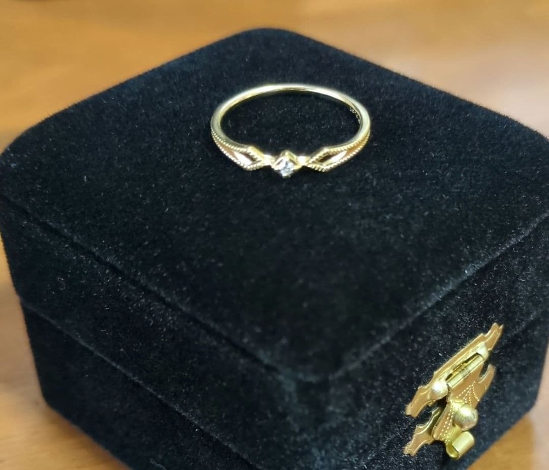 ete　K18YGダイヤモンドリング