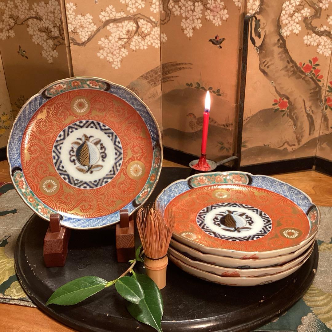 A919 古伊万里　金襴手　見込桃　赤絵　金花唐草　綾花型　7寸　５枚