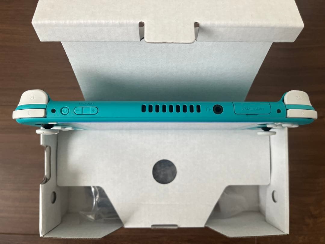 【美品】どうぶつの森限定Nintendo Switch Lite＆ソフト、カード