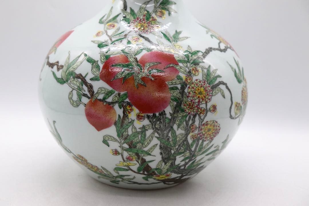 中国　粉彩　桃紋瓶　送料込み260118